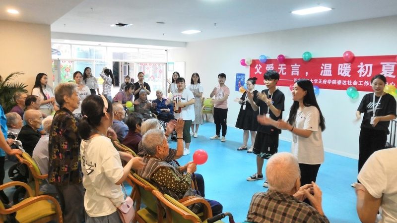 社区失能老人康复护理，如何制定个性化方案？**
