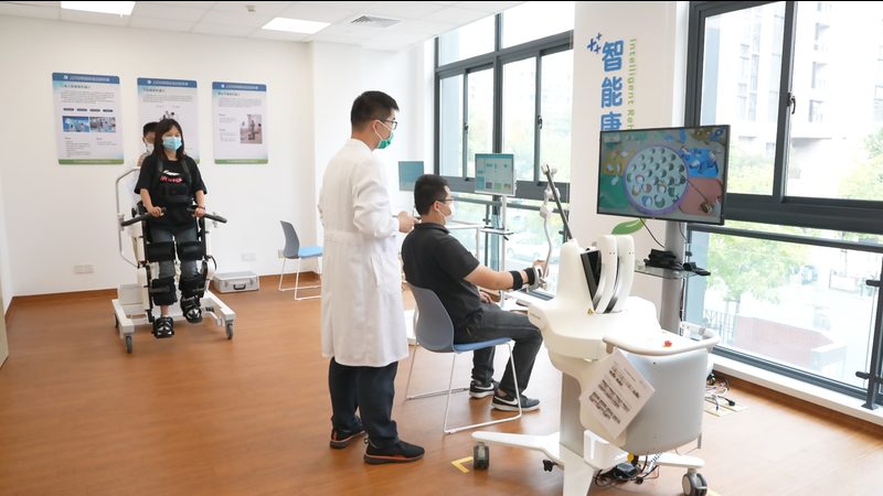 上海失能老人护理，如何科学规避风险？**